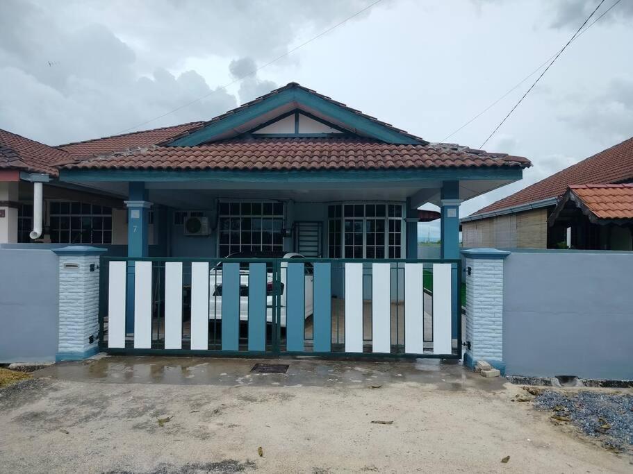 Myhomestay07 Kangar Exterior foto